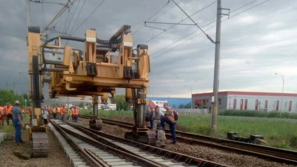 Calea ferată Cluj - Oradea: Guvernul a aprobat miercuri indicatorii tehnico - economici pentru electrificarea liniei