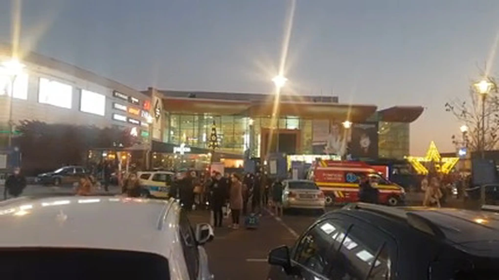 Update: Alerta a fost una falsă. Alertă cu bombă la Mall Băneasa. Angajaţii şi clienţii, evacuaţi de urgenţă