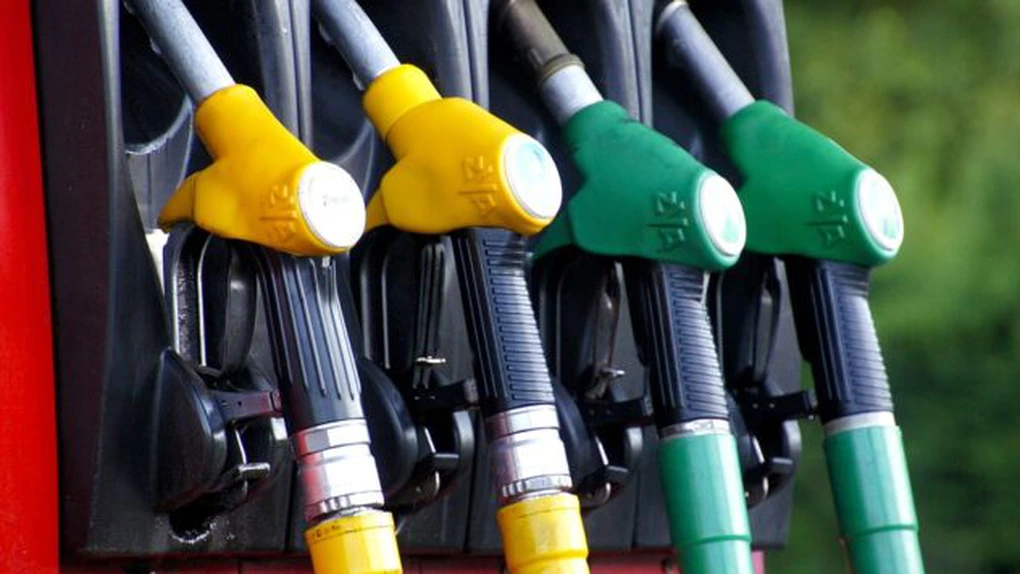 Preţul benzinei a scăzut în medie cu 58 de bani faţă de finele lunii iunie, iar al motorinei cu 56 de bani - Consiliul Concurenţei