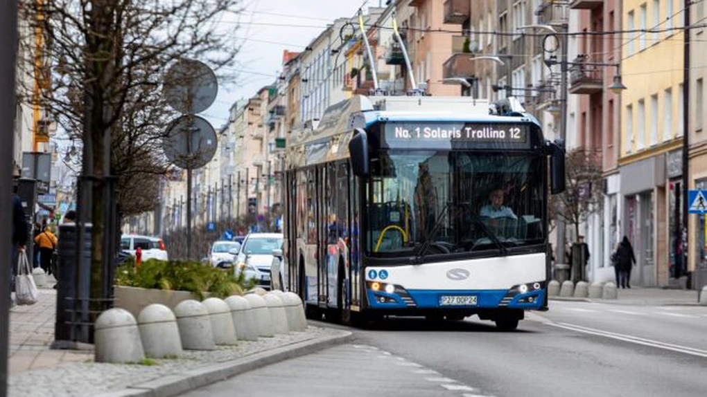 Solaris a mai câștigat o licitație cu Primăria Târgu-Jiu pentru livrarea a 15 troleibuze
