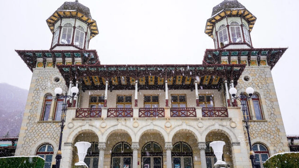 Primul cazinou construit în România a fost scos la vânzare. Stațiunea în care se află, comparată cu Karlovy Vary și Vichy