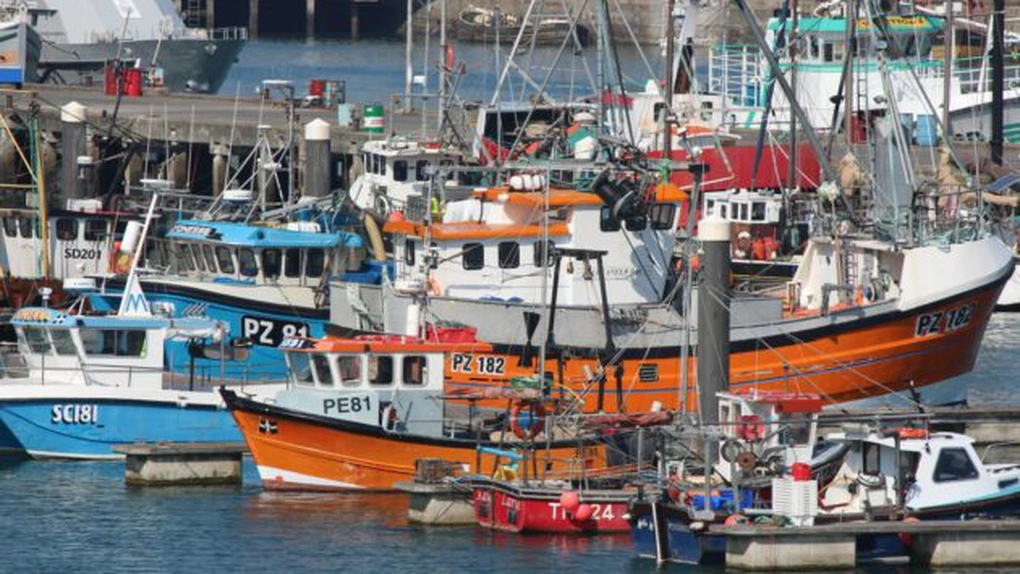 Marea Britanie le interzice navelor rusești să mai intre în porturile sale