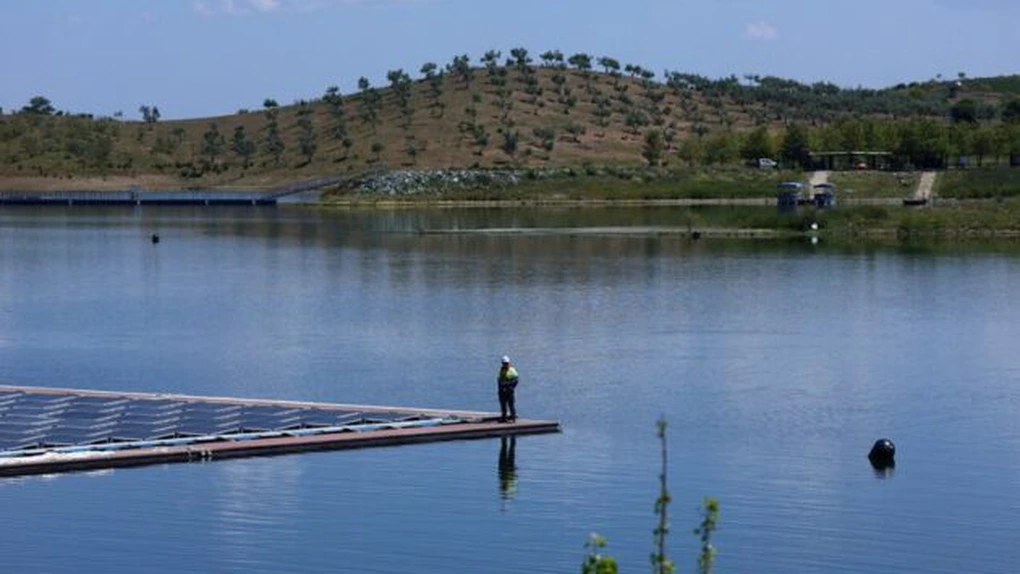 Cel mai mare parc solar plutitor din Europa - Portugalia începe pregătirile