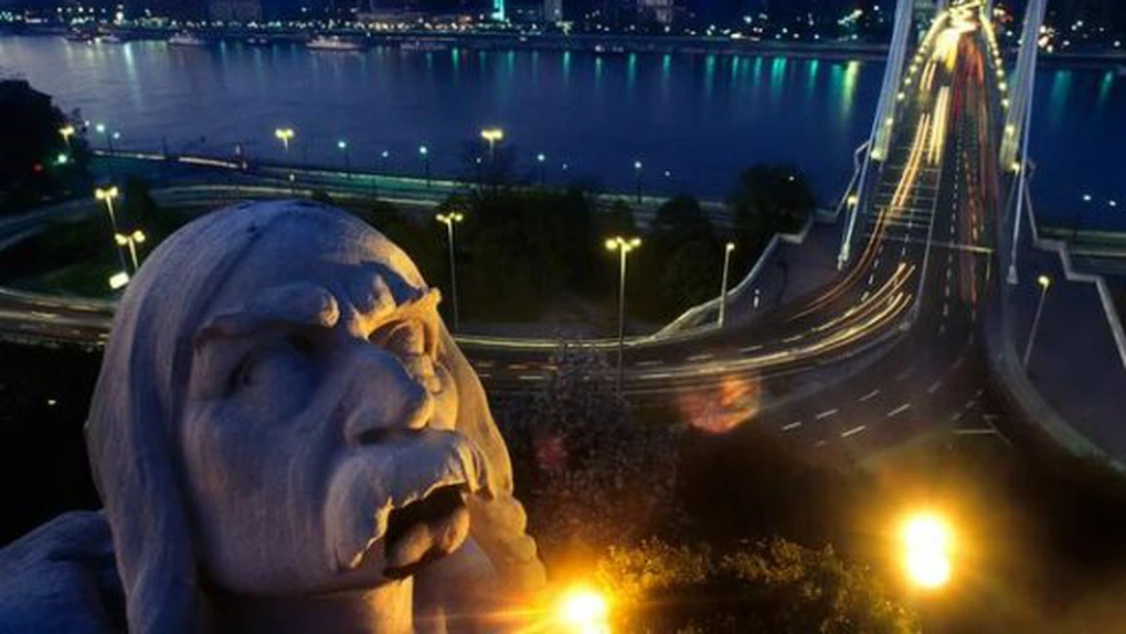Proteste în Ungaria: Aproximativ 1.000 de demonstranţi au blocat un pod din Budapesta din cauza unui plan de creştere a taxelor