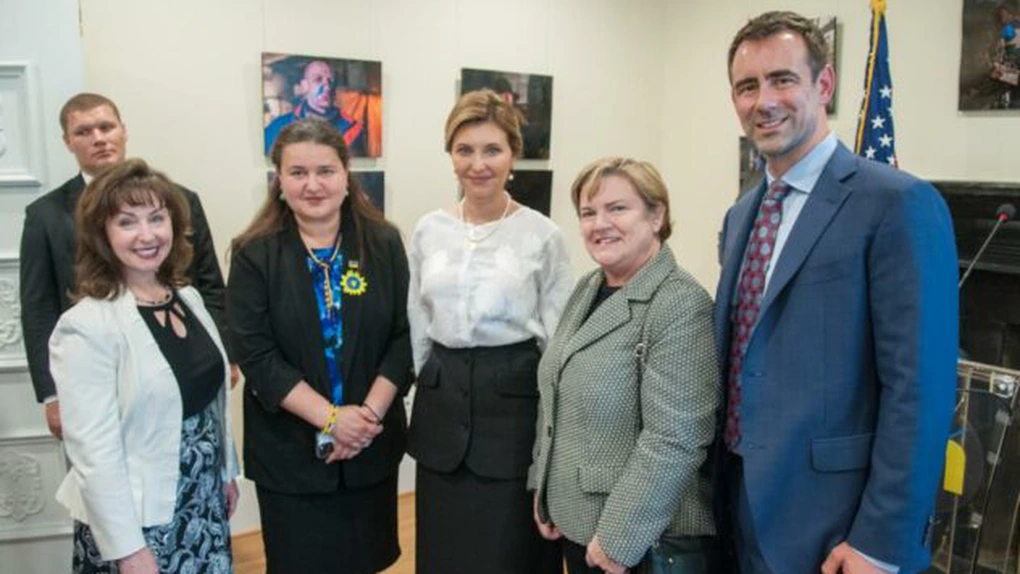 Prima Doamnă a Ucrainei a acceptat o donație din partea HP pentru elevi, profesori și personal medical