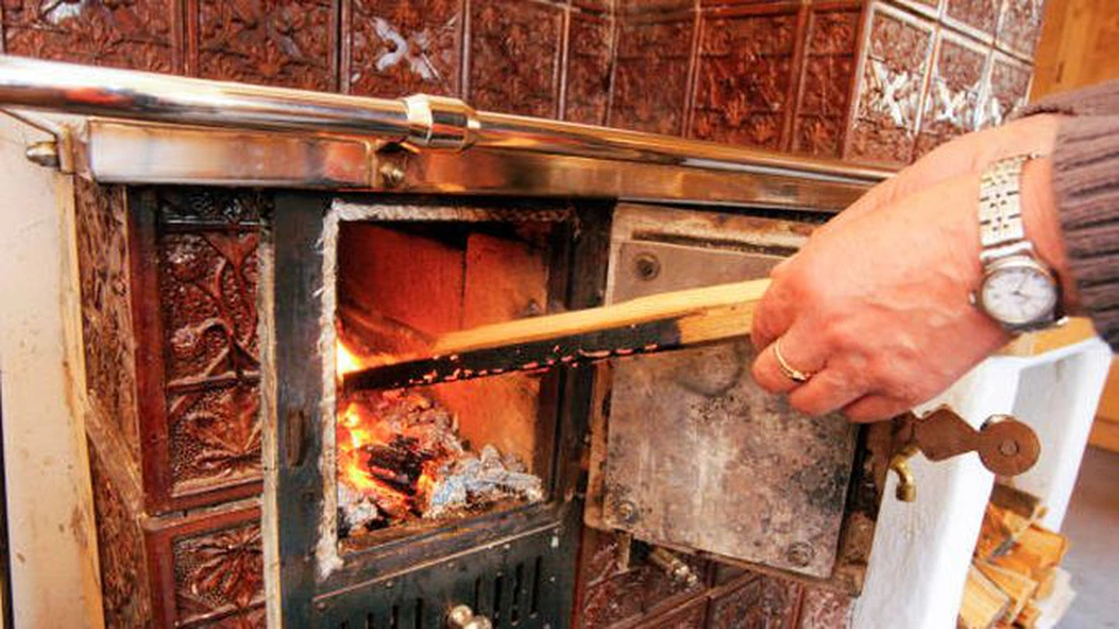 Ciucă: Guvernul plafonează preţul la lemnele de foc. O decizie aşteptată de milioane de români