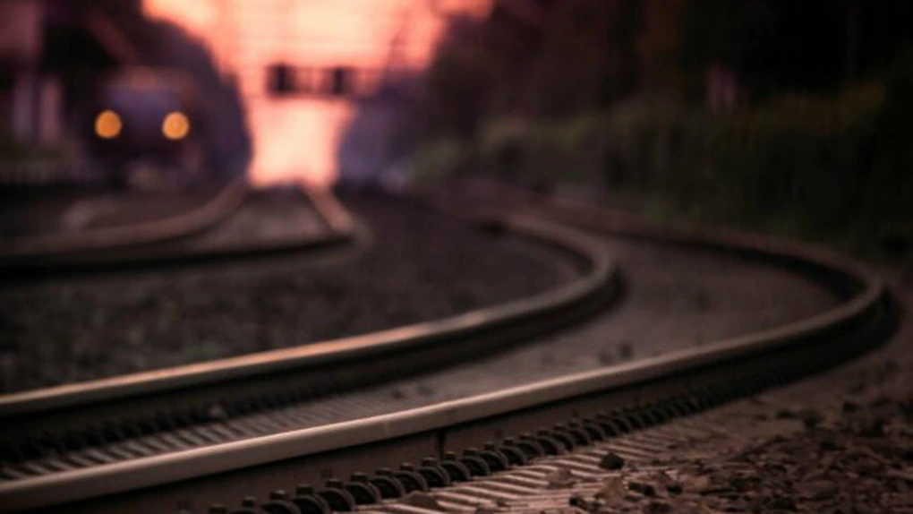 CFR a lansat o licitație pentru modernizarea căii ferate de pe raza Sucursalei Regionalei CF Iaşi, pentru a crește viteza de circulație a trenurilor la 120 km/h