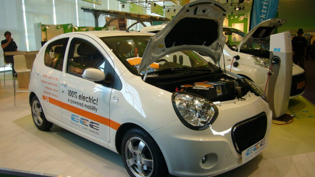 Vânzările de mașini electrice pe piața chineză aproape că s-au dublat în 2022, fiind impulsionate de subvenții și prețul crescut al petrolului