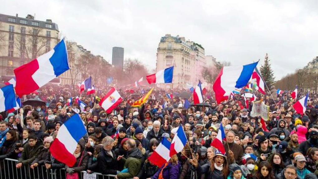 Proteste în Franţa: Zeci de mii de manifestanţi de 1 mai împotriva reformei pensiilor