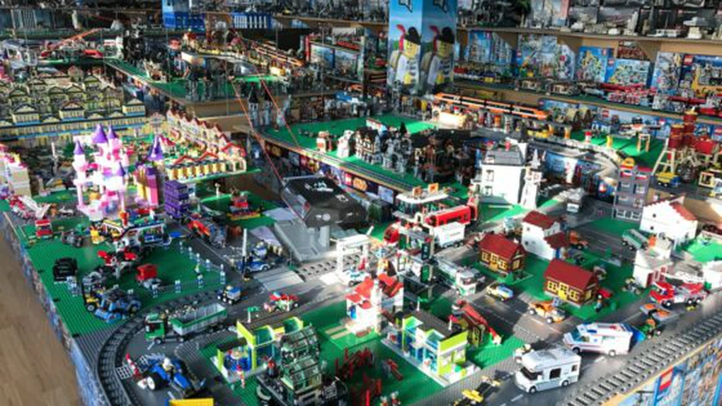 Lego renunţă la înlocuirea plasticului obţinut din petrol din cărămizile sale colorate (FT)