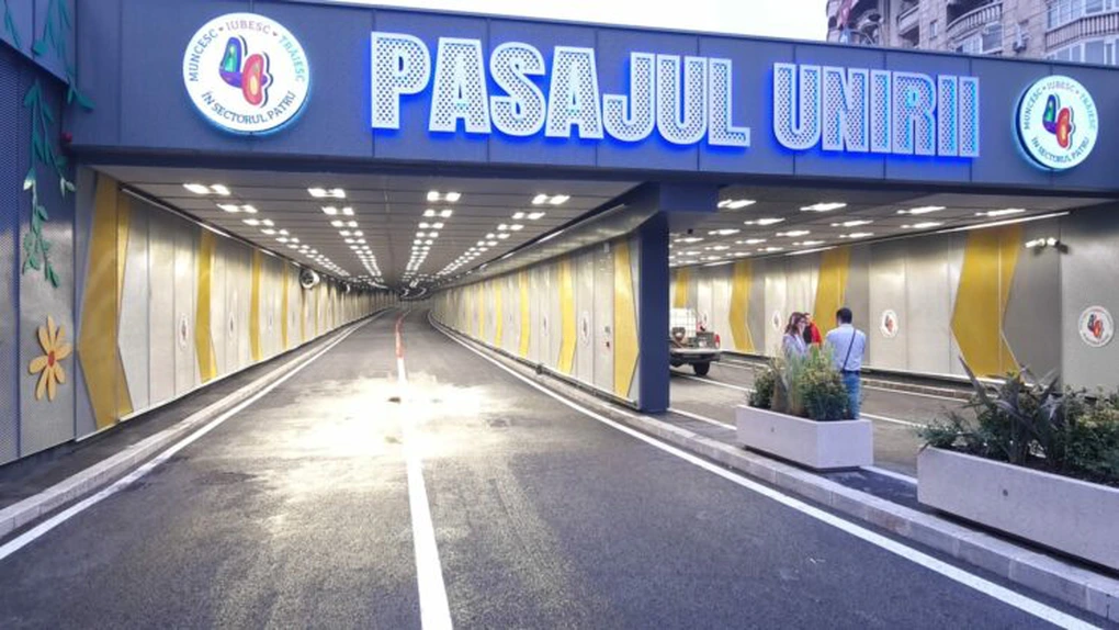 Se montează noile porţi de presemnalizare a înălţimii maxime de 3,5 metri pentru circulaţia în Pasajul Unirii