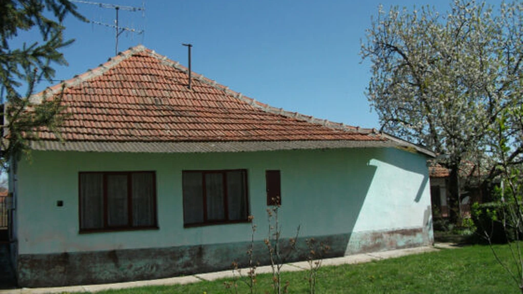 Românii cumpără case ieftine în estul Ungariei. Preţurile încep de la 10.000 de euro - reportaj Agerpres