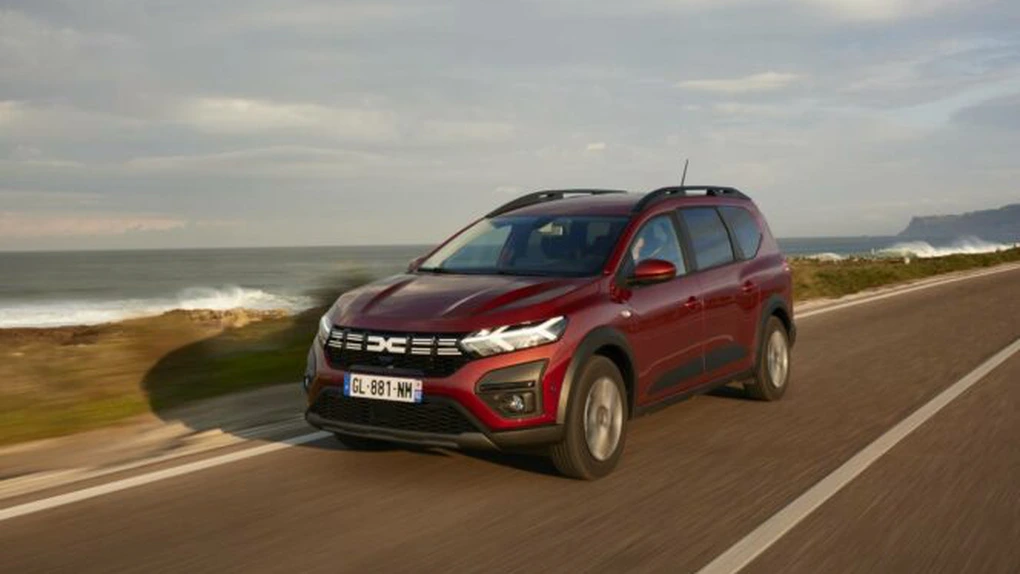 Test Dacia Jogger Hybrid - Primul hibrid al mărcii românești, pe șoselele de la capătul vestic al Europei