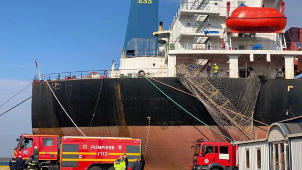 Explozie pe o navă din Șantierul Naval Midia. Trei persoane au fost rănite