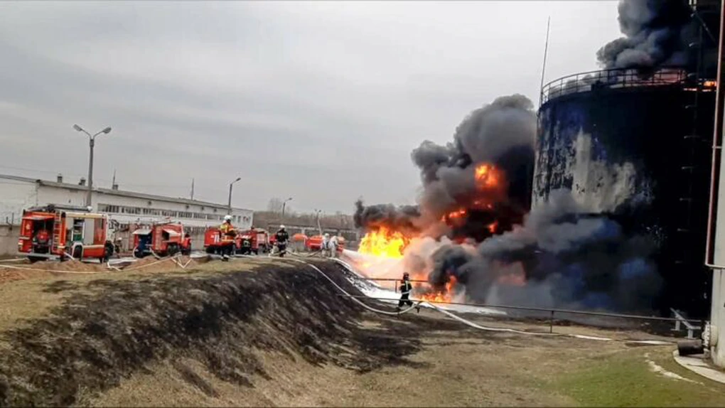 Rusia anunţă un nou incendiu la un depozit de combustibil în apropierea Ucrainei după un atac cu dronă