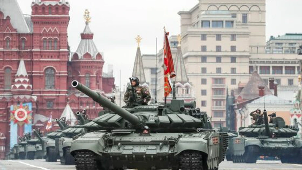 Parada militară din Piaţa Roşie a început, în prezenţa preşedintelui Vladimir Putin