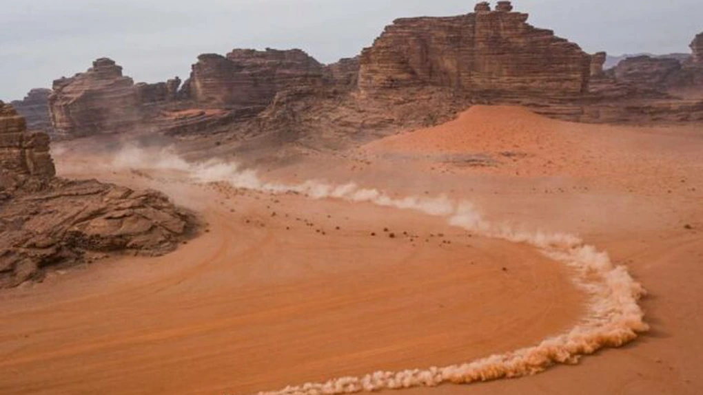 Dacia intră în „Liga Campionilor”: Echipă de uzină la Dakar. La volan se va afla celebrul pilot de raliuri Sebastian Loeb - anunț oficial
