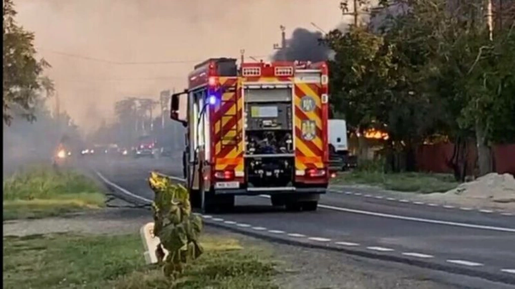 UPDATED Explozii în lanț la un depozit GPL din Dâmbovița - Un mort și cel puțin 46 de răniți. Mii de oameni evacuați, răniți transferați în străinătate VIDEO