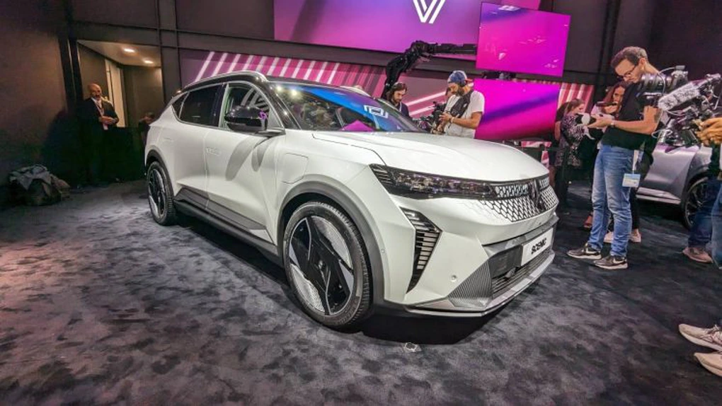 Renault Scenic, mașina electrică de familie, a debutat la IAA Mobility Munchen