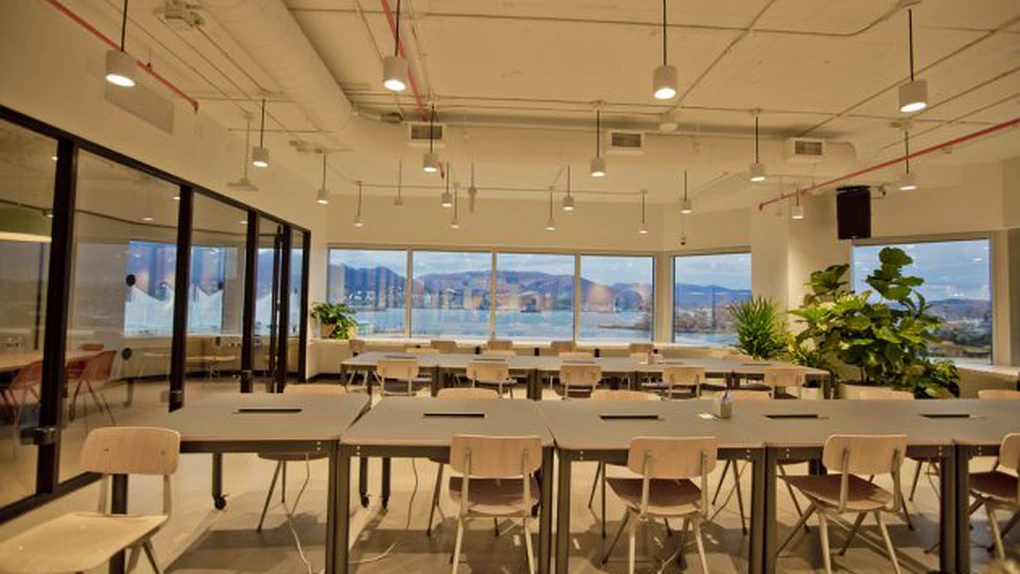 Acțiunile furnizorului american de spații de muncă WeWork s-au depreciat masiv, ca urmare a știrilor că ar putea intra în faliment