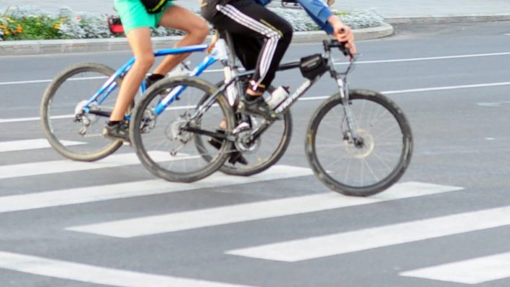 Vârsta de cel puţin 16 ani pentru a conduce o bicicletă sau o trotinetă electrică pe drumurile publice - Cameră