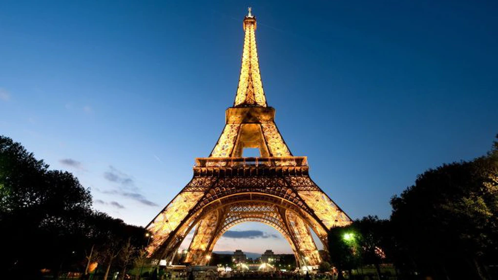 Biletele pentru urcarea în Turnul Eiffel se scumpesc cu 20% începând de la mijlocul lunii viitoare
