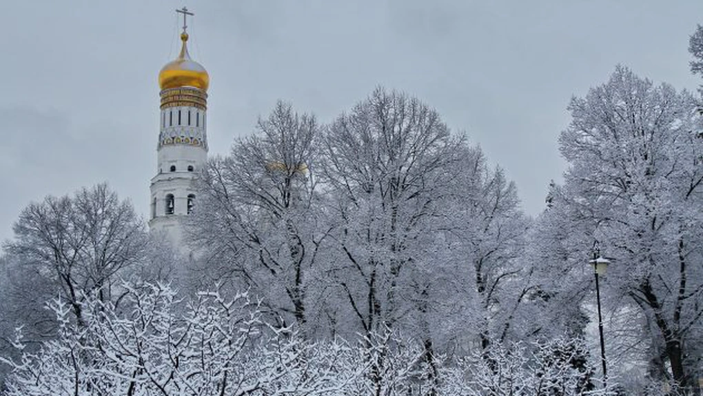 Viscolul a cuprins mai multe regiuni din Rusia. Căderi masive de zăpadă la Moscova
