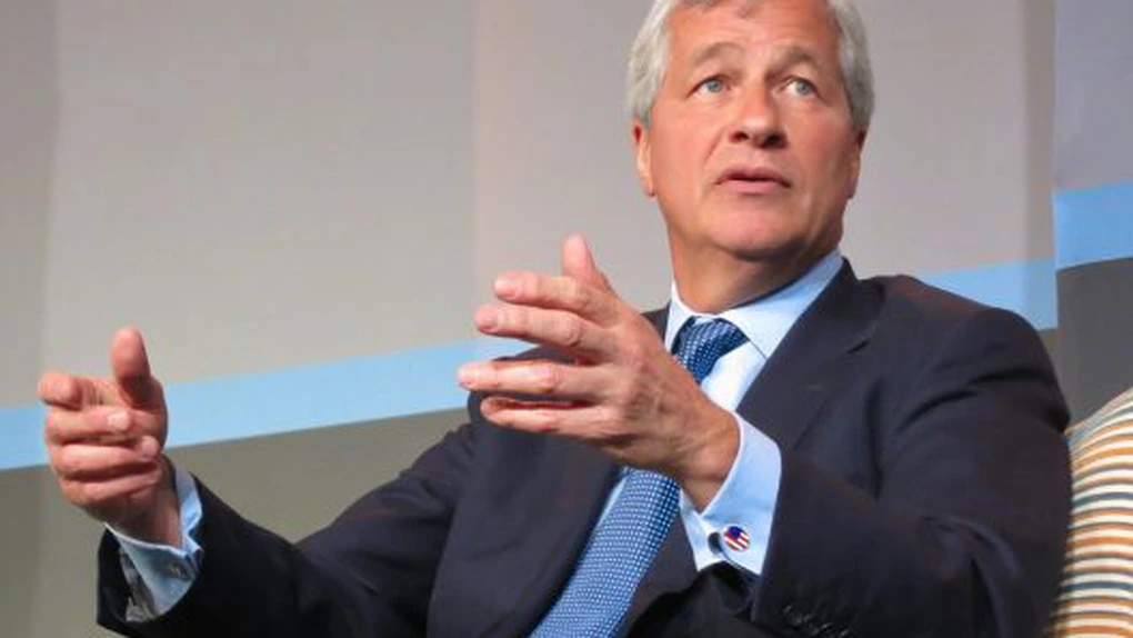 Jamie Dimon, șeful JP Morgan, cea mai mare bancă americană, a câștigat anul trecut 36 de milioane de dolari din salariu și bonusuri de performanță