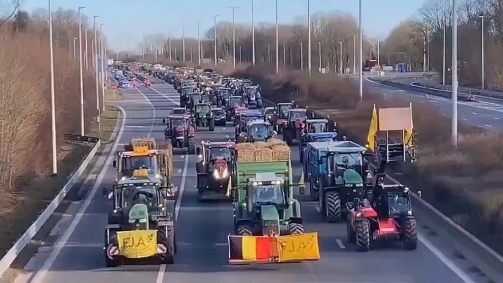 Fermierii belgieni au blocat o autostradă din sudul ţării