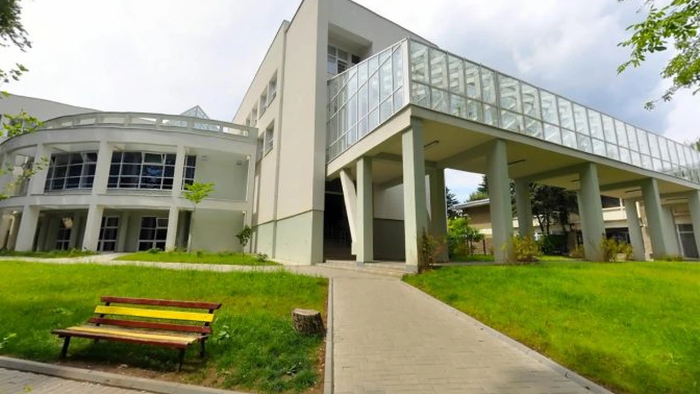 Echipa Universităţii 