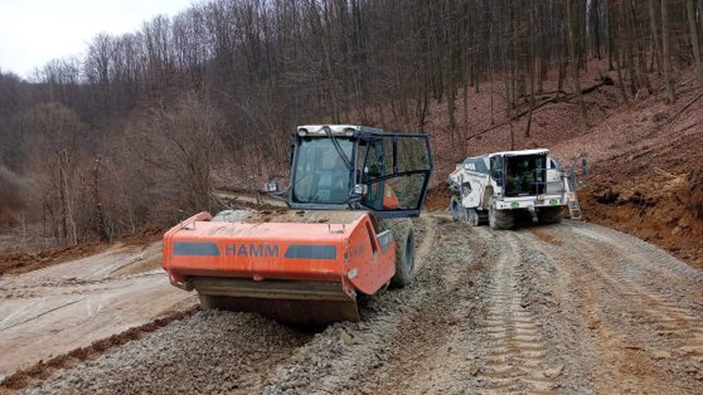 Autostrada Lugoj - Deva: UMB lucrează la drumul tehnologic de acces în zona tunelurilor