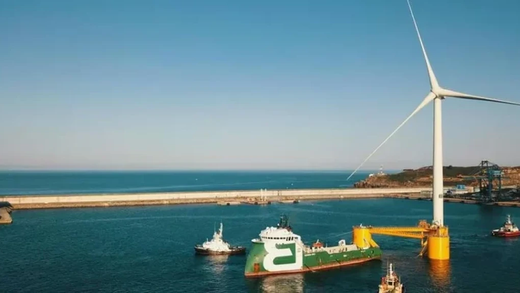 Premieră: Un consorțiu în care este implicată o firmă germană prezentă și în România va dezvolta primul parc eolian offshore plutitor din Franța
