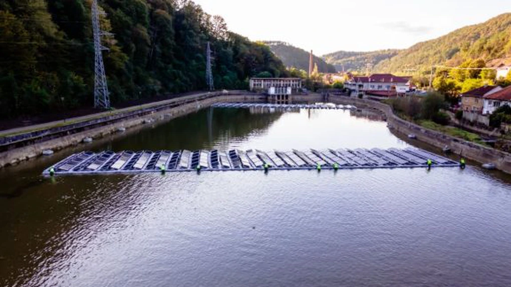 A fost pusă în funcțiune prima centrală fotovoltaică plutitoare din România