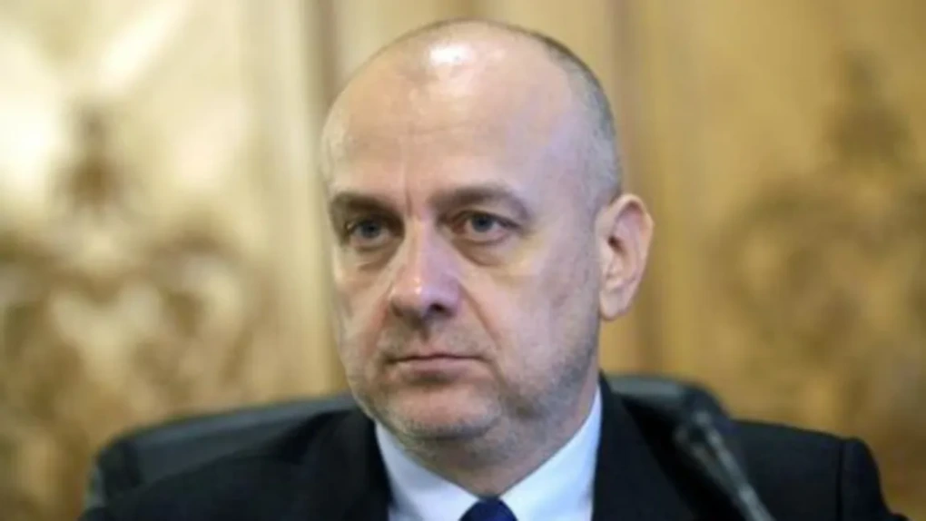 Dumitru Costin (BNS): În România gradul de acoperire prin contracte colective negociate cu organizaţiile sindicale este de doar 12%