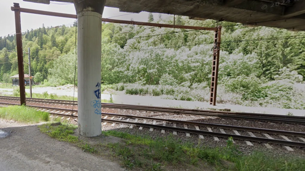 Trenurile spre Brașov ar putea avea întârzieri, din cauza unei alunecări de teren. Anunțul CFR Infrastructură