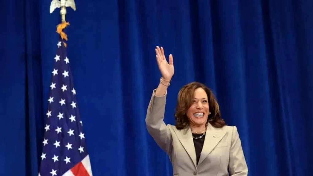 Kamala Harris strânge donaţii electorale, în timp ce Trump susţine că ea ar putea aduce al Treilea Război Mondial