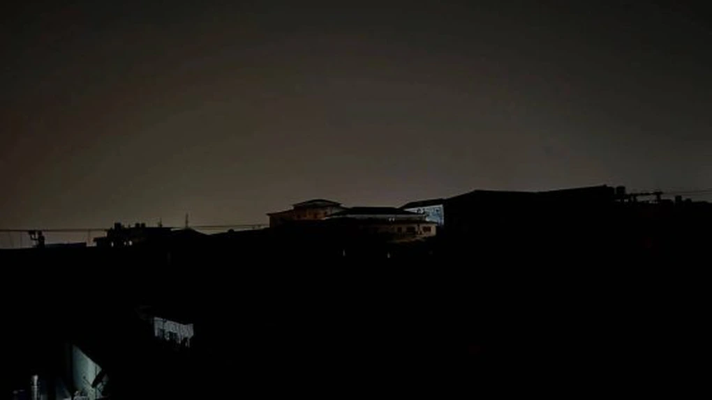Black-out total în Liban. Algeria va furniza urgent combustibil