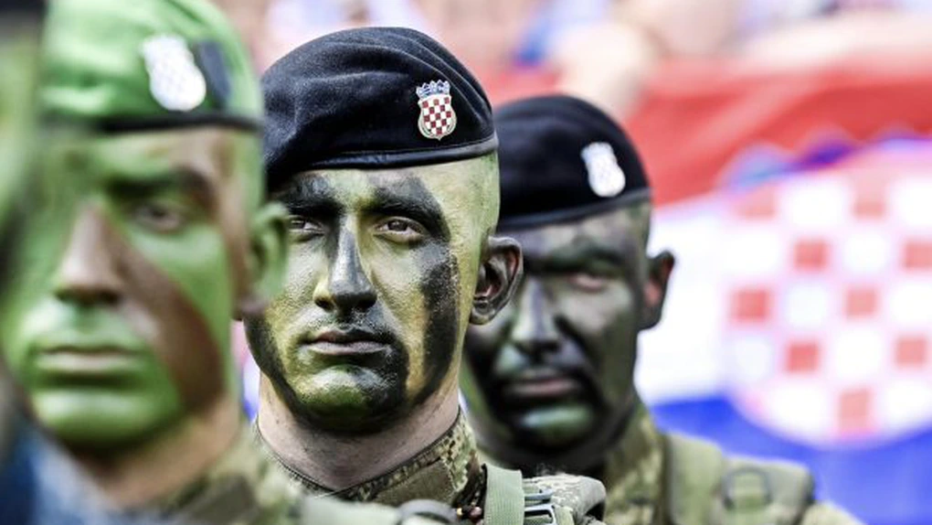Croaţia introduce serviciul militar obligatoriu cu o durată de două luni