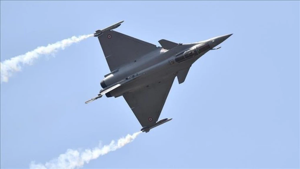 Serbia a semnat un acord pentru avioane Rafale în timpul unei vizite a preşedintelui francez Macron