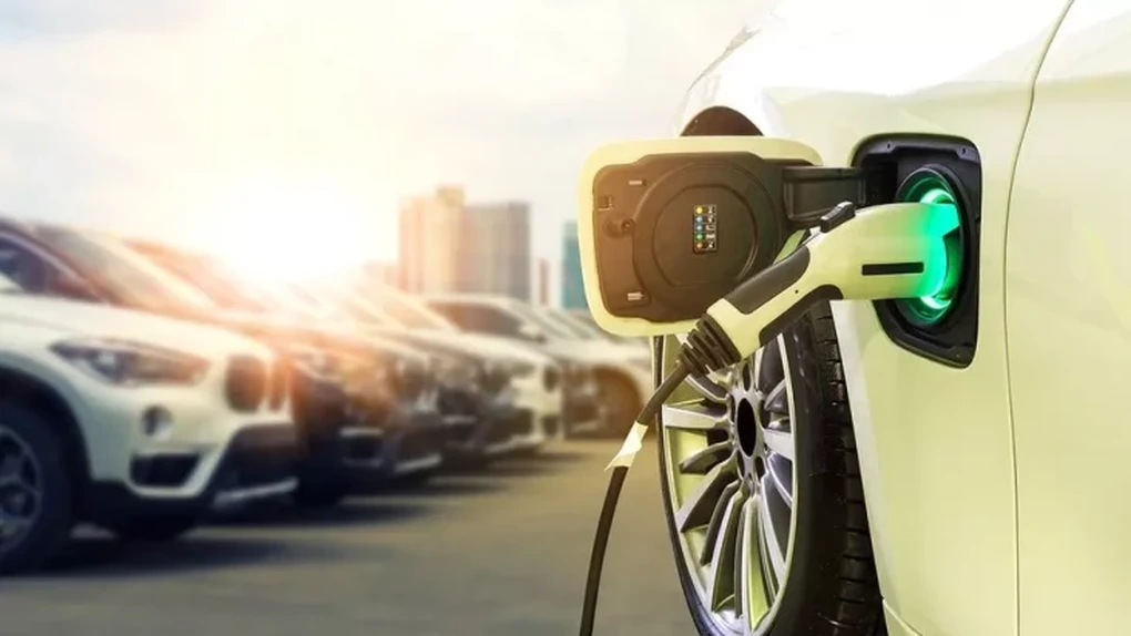 Primăria Capitalei anunţă licitaţie pentru 99 de autovehicule pur electrice sau electrice hibride