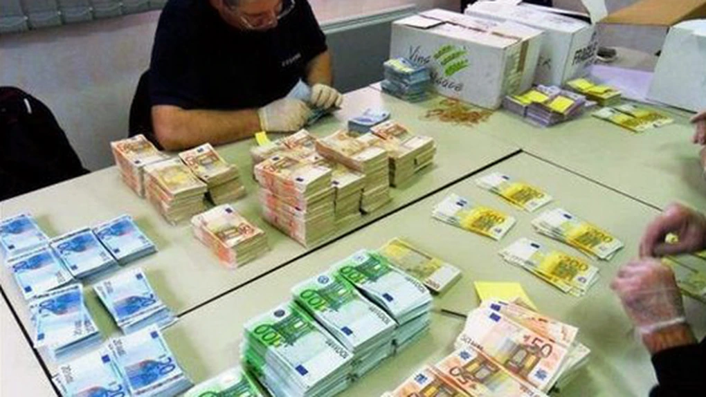 Franţa intenţionează să-şi reducă deficitul bugetar la 2,8% din PIB până în 2029
