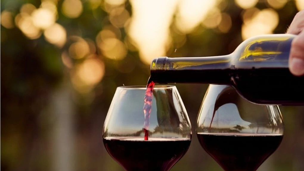 Producătorii francezi de vin şi brânzeturi spun că tarifele americane îi vor lovi din plin