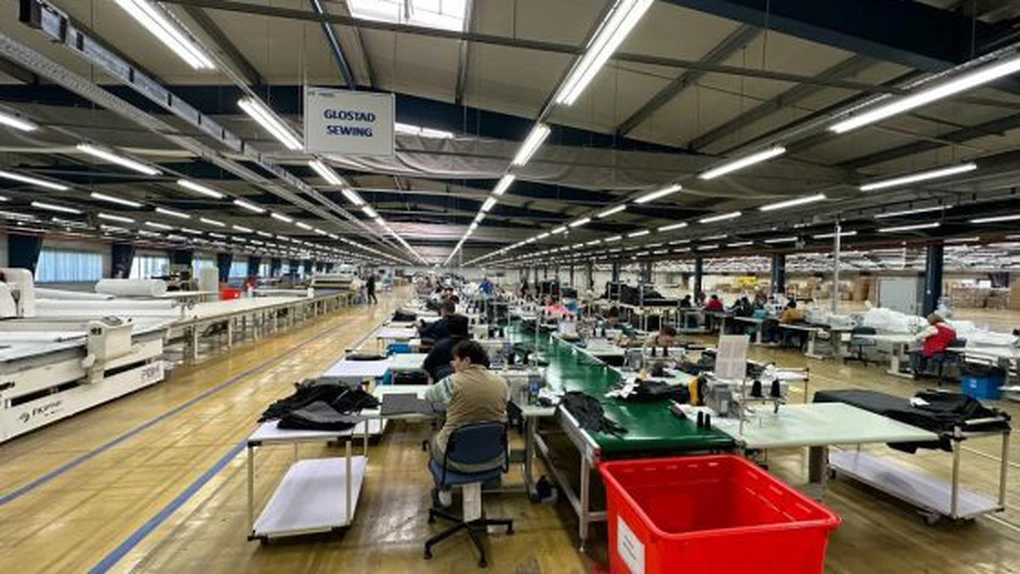 Chinezii care produc scaune pentru IKEA la Hunedoara au preluat producătorul de mobilă Casa Rusu