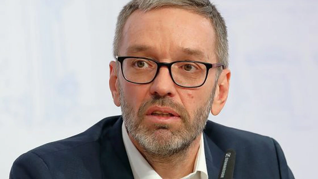 Șeful extremei drepte din Austria, Herbert Kickl, vrea să reducă la zero acordarea azilului pentru migranți dacă va ajunge cancelar