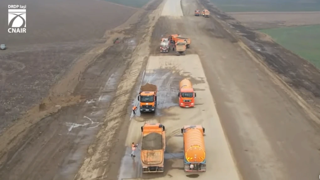Autostrada A7 Bacău - Pașcani. Muncitorii UMB au reluat lucrările (Video)