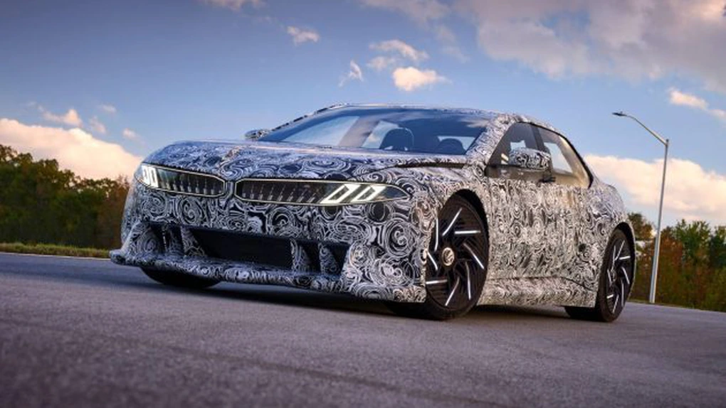 Heart of Joy, „creierul” viitoarei generații de modele BMW, sub capota Vision Driving Experience
