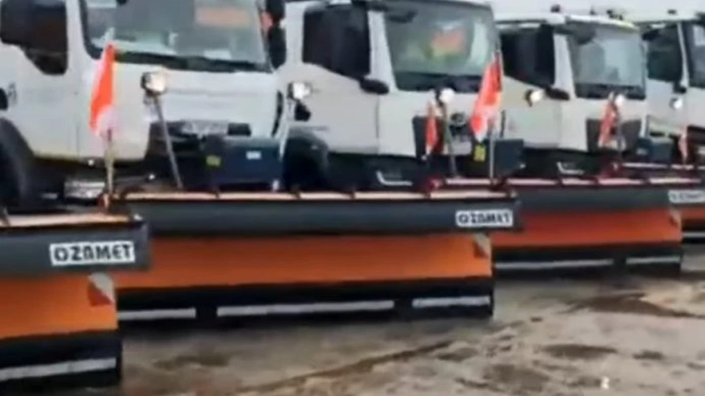 309 utilaje sunt pregătite să iasă pe străzile din București pentru deszăpezire