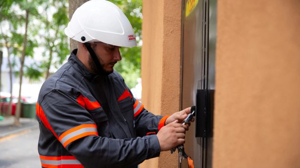 Rețele Electrice România a finalizat o lucrare de modernizare a rețelei de distribuție din Sectorul 3, în care a investit 12 milioane de lei