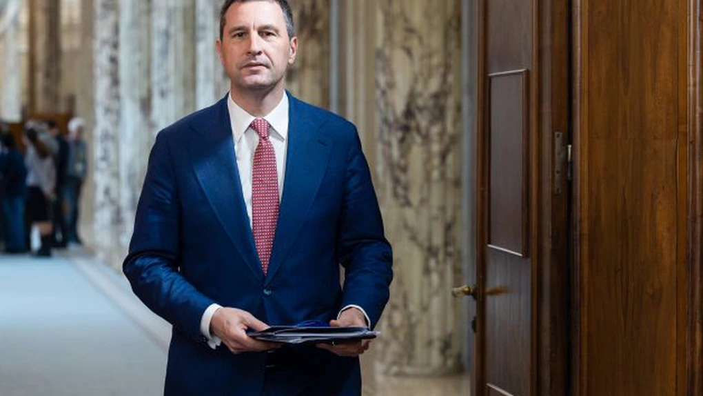 Ce spune Ministrul Finanţelor despre transferurile de bani între rude