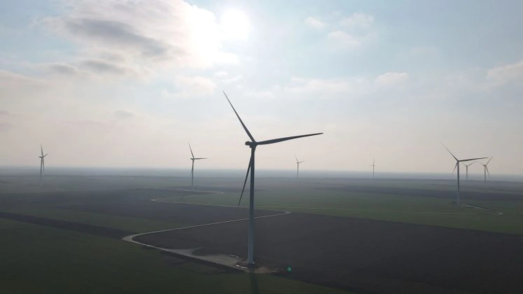 Nou parc eolian finalizat. Are cele mai mari turbine din România